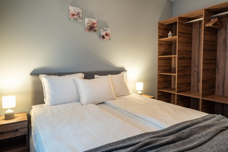 Others 2, Апартаменти 22, Velingrad