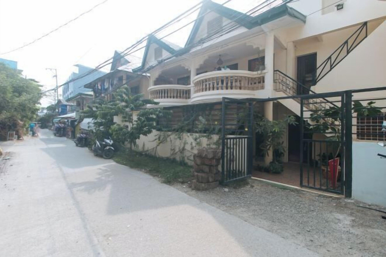 Exterior & Views, RedDoorz @ The Central Inn Boracay Island, Malay