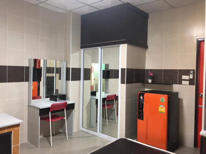 Others 5, D5 Hotel - Mabprachan Branch, Phan Thong
