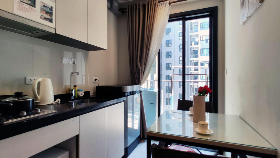 Dining Room 7