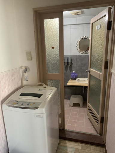 Bathroom 3, Yamashita Building 307, Kitakyūshū