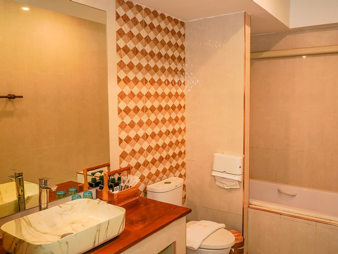 Bathroom 9