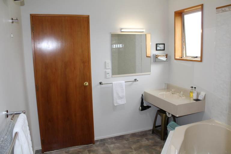 Bathroom 3