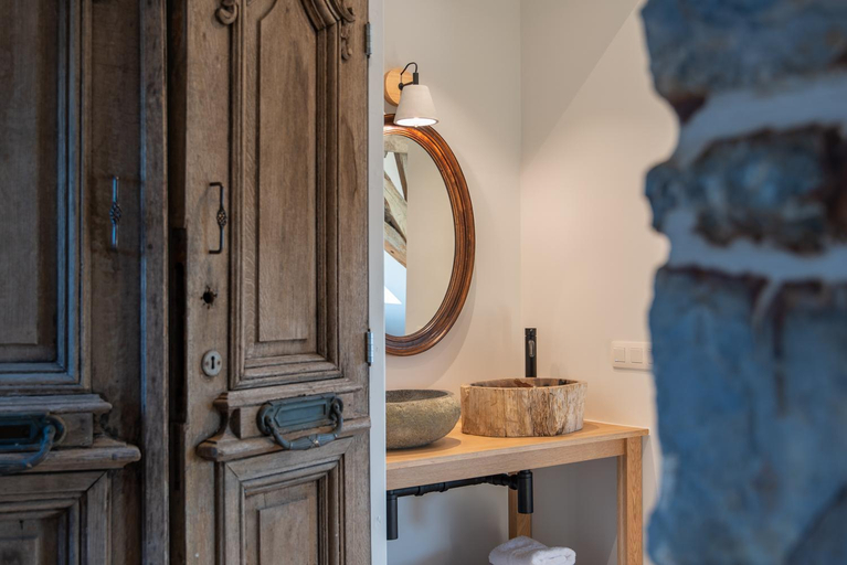 Bathroom 3, Spacious holiday home with sunny terrace, Namur