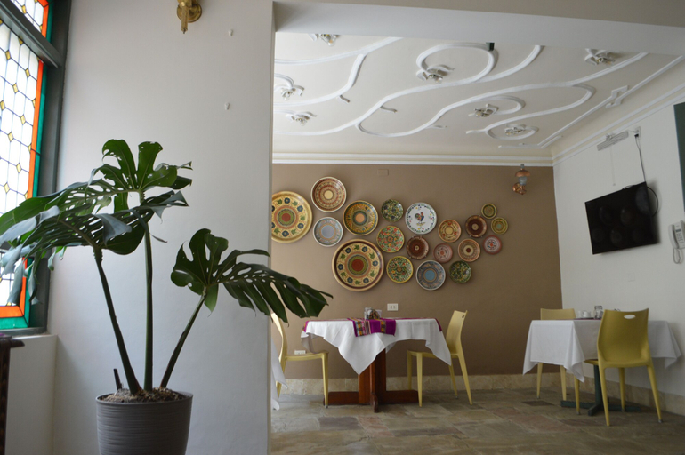 Food & Drinks 5, Hotel Collacocha, Lima