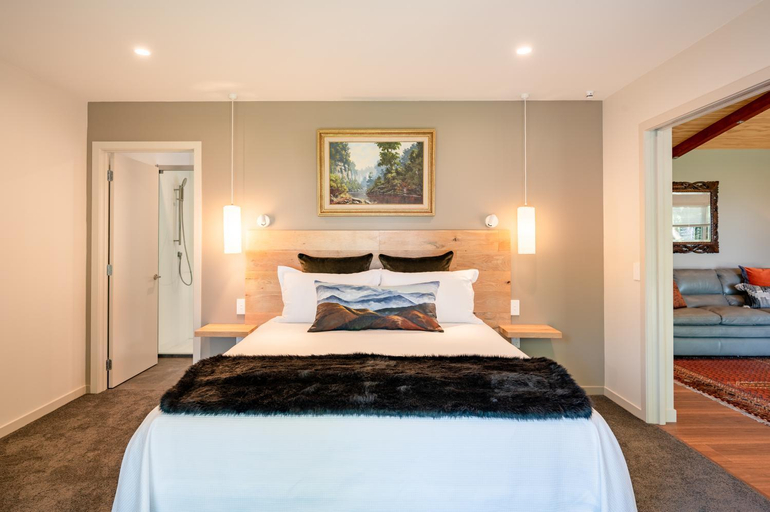 Bedroom, Criffel Bluffs Cottage, Queenstown-Lakes