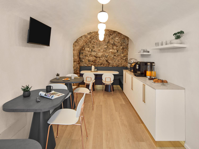 Others 4, Relais Sant'Anna, Trento