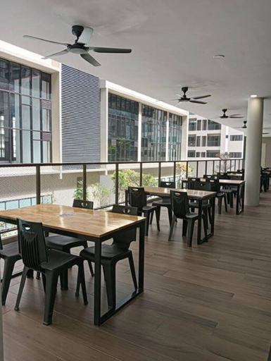 Food & Drinks, Nilai Youth City C-25-15 4PAX, Seremban