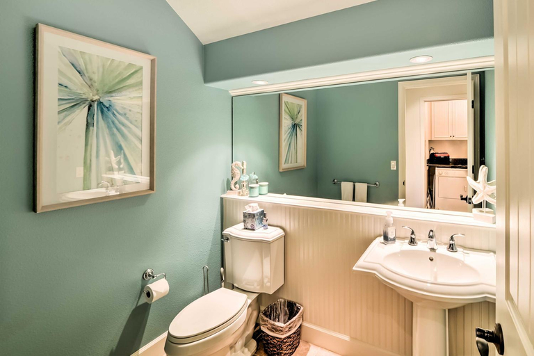 Bathroom 4, Kona Coast Condo w/ Lanai & Outdoor Kitchen!, Hawaii