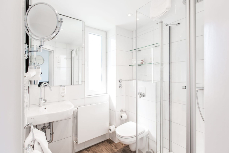 Bathroom 5, Parkhotel Bilm im Glück, Region Hannover