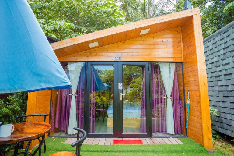 Moly Resort, Kampong Bay