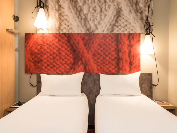 Bedroom 18