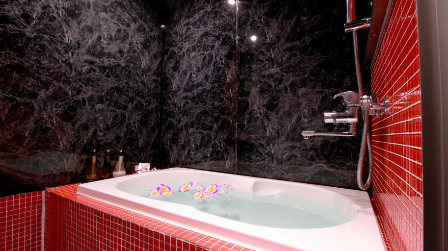 Bathroom 5