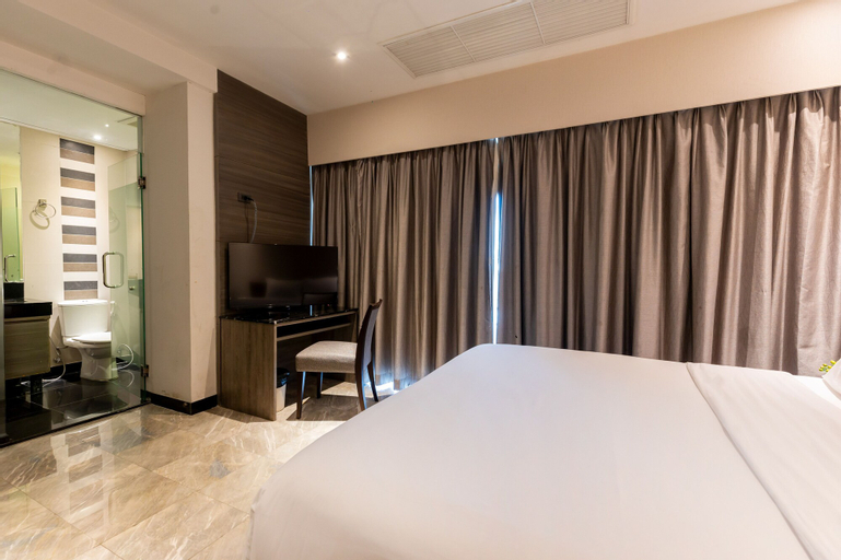 Bedroom 6