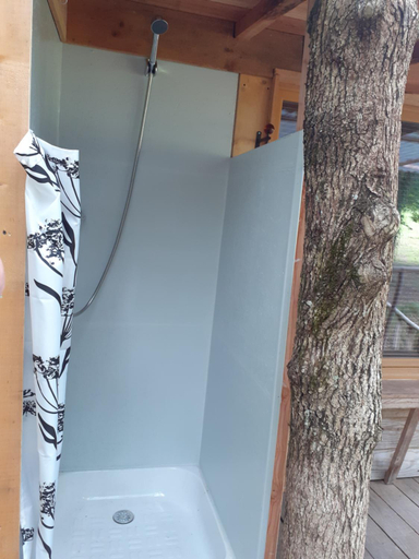 Bathroom 3, La cabane de l'oiseau, Dordogne