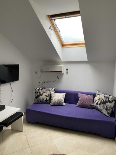 3, RIVIERA APARTS