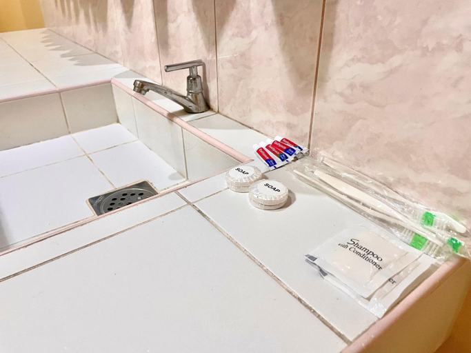 Bathroom 4, Wency Amor Hotel, Sablayan