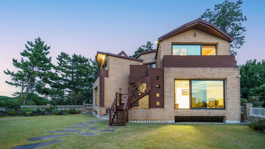 Exterior & Views 2, Jeju Oceancliffcottage, Jeju