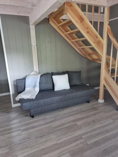 Others 3, Domki letniskowe bez zwierzat, Kamień