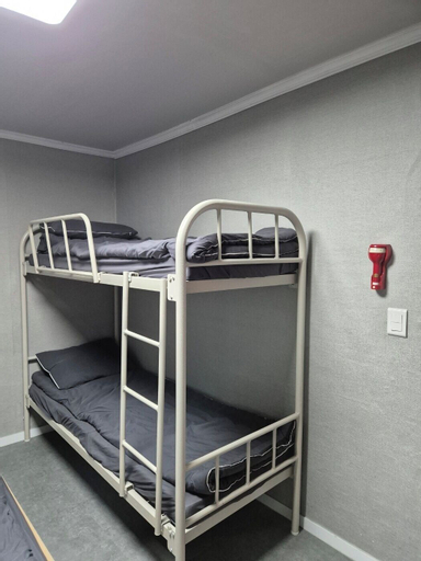 Gangnam Seven Hostel, Seocho