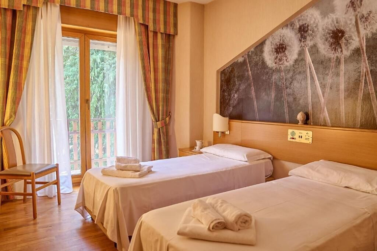 Bedroom 4, Hotel Camigliatello, Cosenza