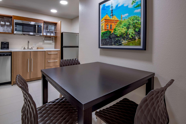Dining Room 17