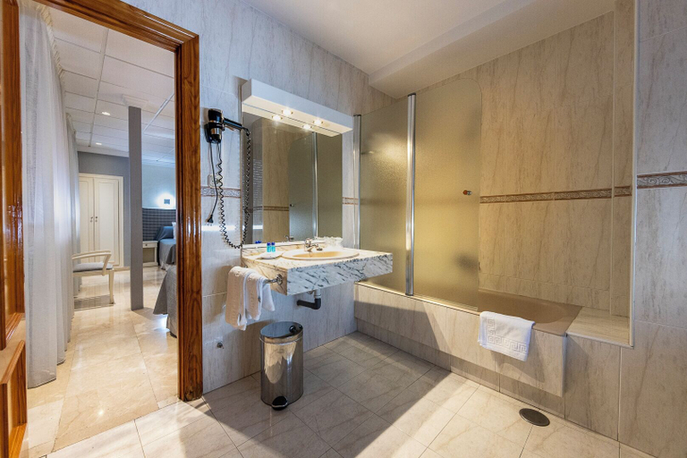 Bathroom 3, Sacromonte Hotel, Granada