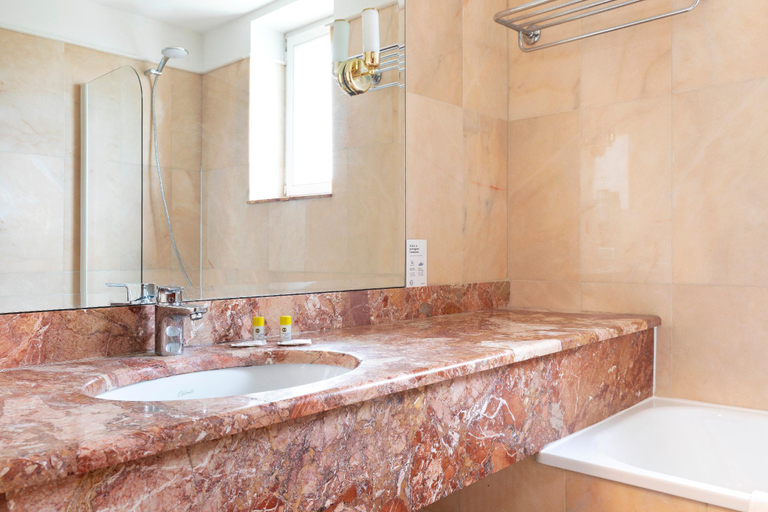 Bathroom 7
