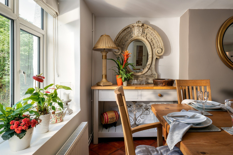 Room 4, Haldon View in Bishopsteignton, Devon