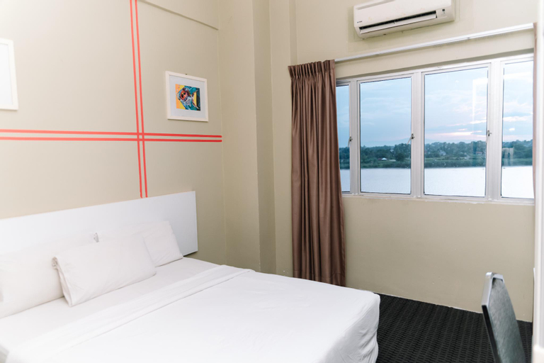 Bedroom 13