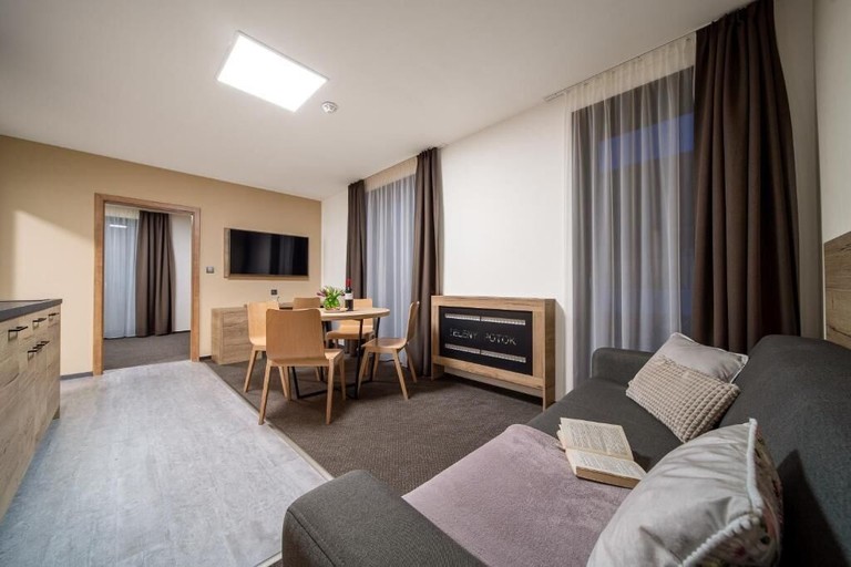 Bedroom 2, Hotel Zelený Potok, Trutnov