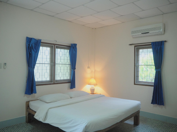 Bedroom 16