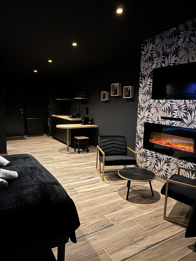 Others 4, SO CHIC - Le Domaine Wambrechies, Nord