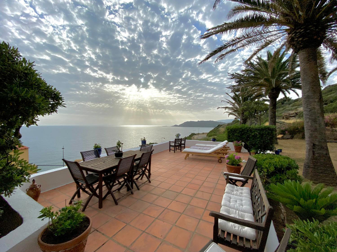 Others 4, Villa les Palmiers, Corse-du-Sud
