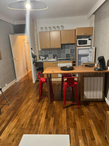 Others 5, Studio a proximite de Laval, Mayenne