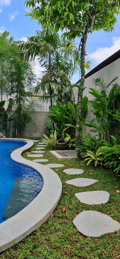 Others 5, Rumah Hadeka Petitenget, Badung