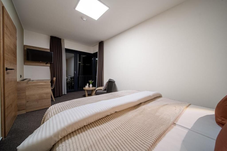 Bedroom 2, Hotel Zelený Potok, Trutnov