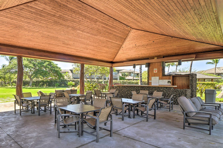 Food & Drinks, Kona Coast Condo w/ Lanai & Outdoor Kitchen!, Hawaii