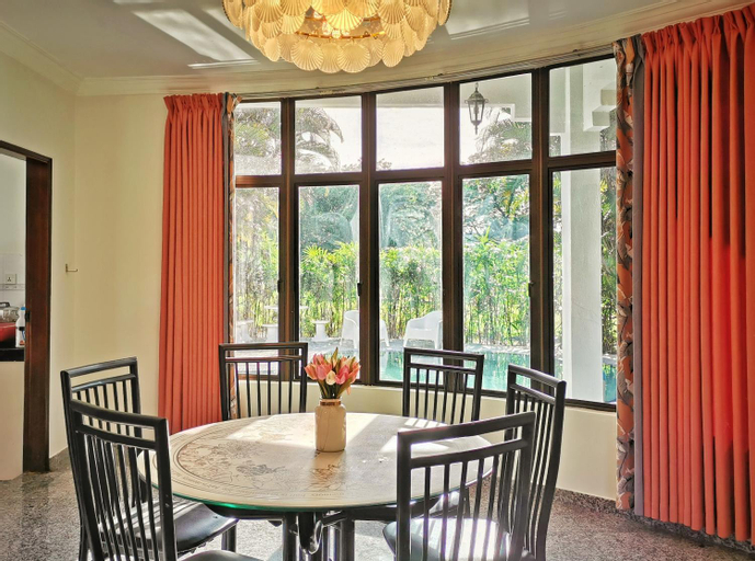 Dining Room 18