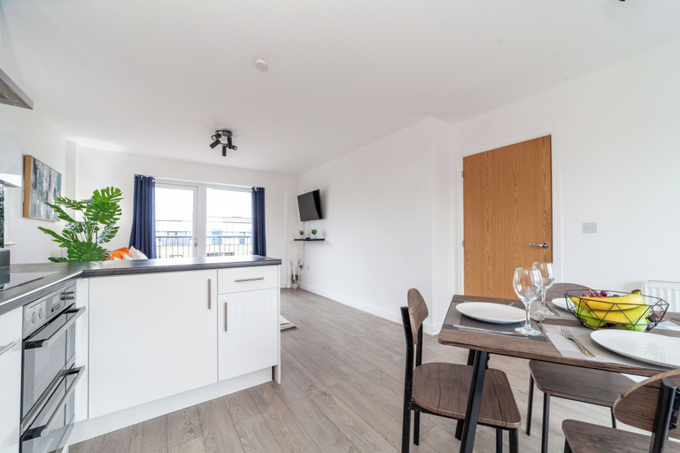 Private kitchen 5, Top-rated Penthouse - King Size Bed & Free Parking, London