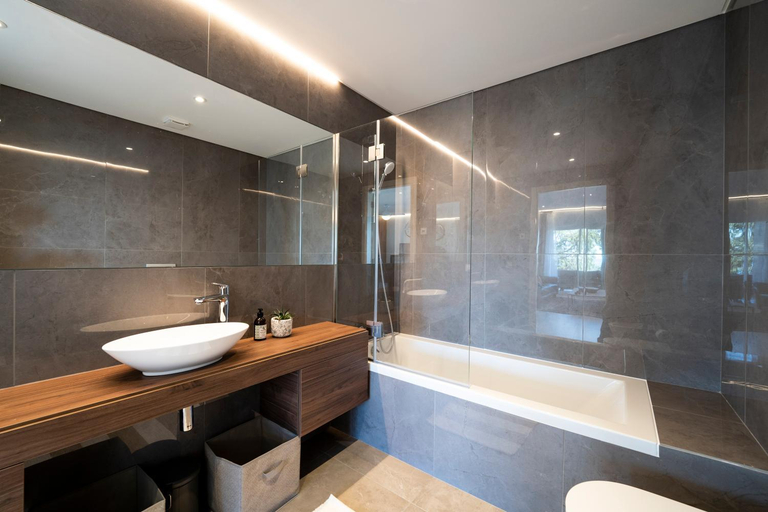 Bathroom 4, Mar a Vista - Condominium with Pool, Gym and Sea Views, Nazaré