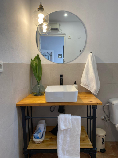 Bathroom 2, Casa Ofelia, Granada