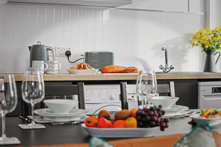 Food & Drinks, TYME Suites on Humber, Lincolnshire