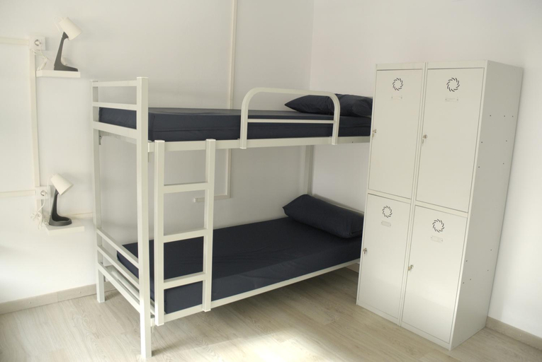 Others 3, Albergue Trabazo, Pontevedra