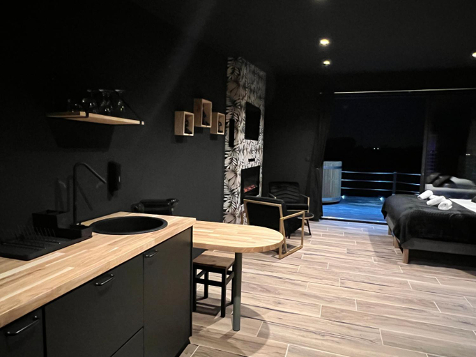 Others 2, SO CHIC - Le Domaine Wambrechies, Nord