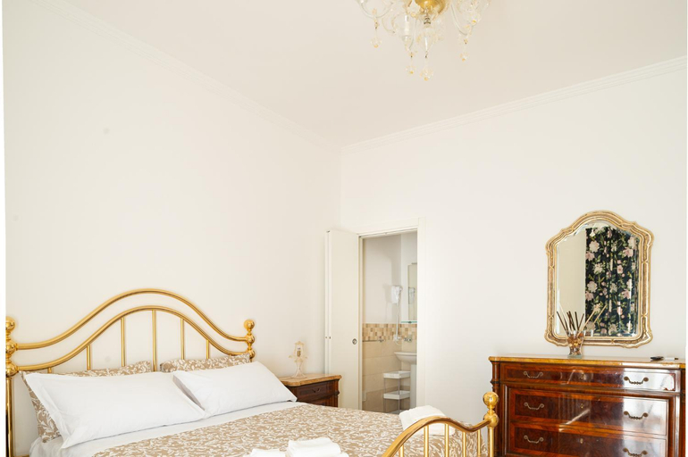 Others 4, Katamera Guest House, Syracuse