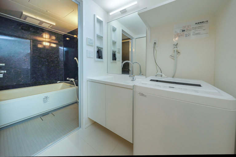 Bathroom 4, Grand Duo Shirokane by Tranova, Minato