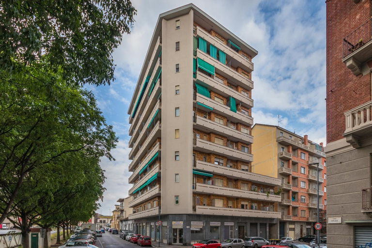 Exterior & Views 1, L'Orizzonte - Appartamento con vista sulla collina by Wonderful Italy, Torino