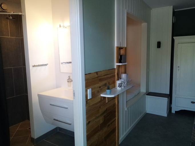 Bathroom 3, Samsted, Middelfart