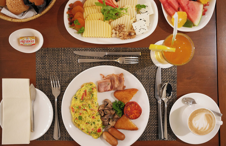 Food & Drinks 5, Blue Beach Tower, Dubai